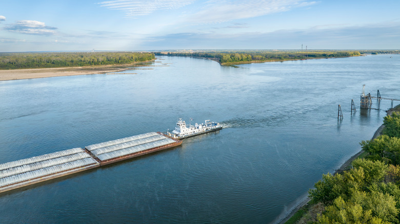 Vue aérienne de la confluence Mississippi-Missouri