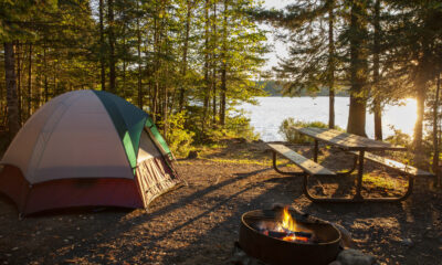 5 essentiels de camping dont vous souhaiterez toujours avoir apporté plus