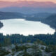 Un lac californien négligé offre des loisirs amusants et des randonnées juste à l'extérieur du lac Tahoe