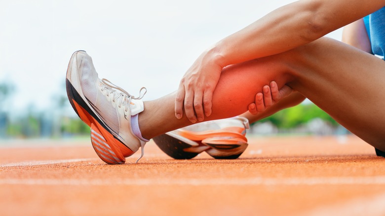 athlète blessé au mollet par CGI