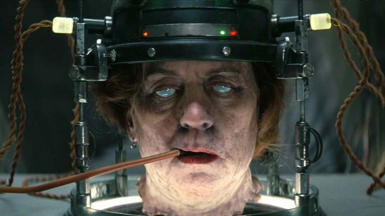 La tête décapitée de la députée Diane Welch sur une table dans Fallout