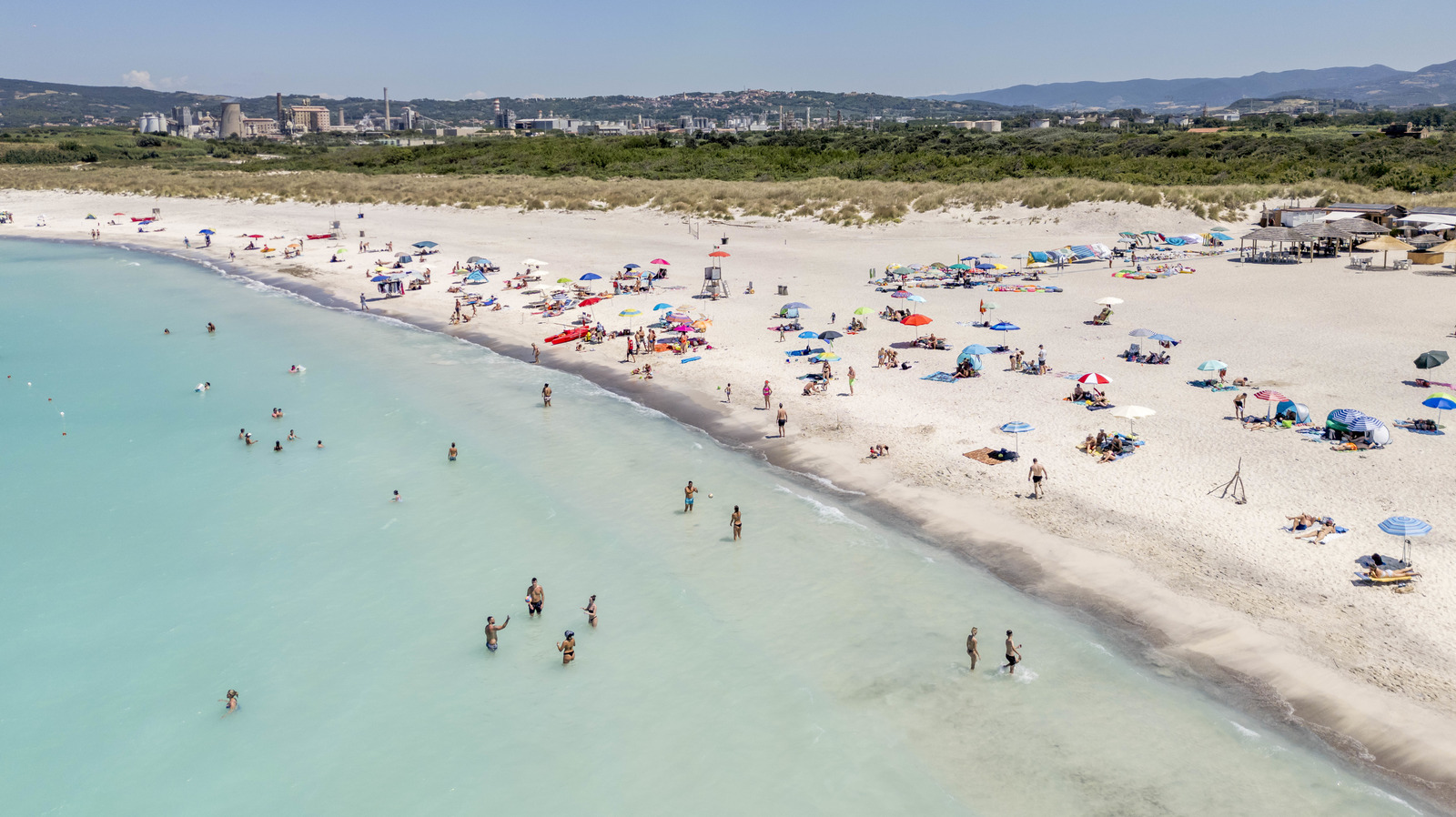 Cette magnifique plage d'Italie est très populaire malgré son danger pas si secret