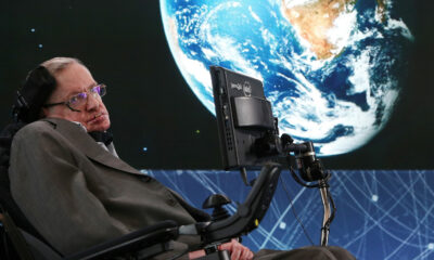 La seule chose que les humains doivent faire pour éviter l’extinction, selon Stephen Hawking
