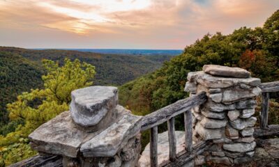 Nichée dans les Appalaches de Virginie-Occidentale se trouve une forêt pittoresque pleine de sentiers de randonnée
