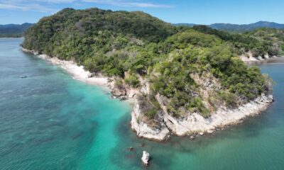 Une randonnée sur cette plage du Costa Rica récompense les visiteurs avec des eaux époustouflantes ressemblant à celles des Caraïbes