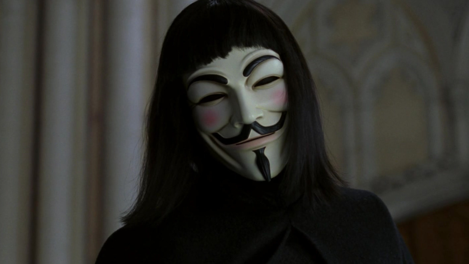 Le réalisateur de V For Vendetta révèle ses réflexions sur l'utilisation du masque par des groupes d'activistes (exclusif)