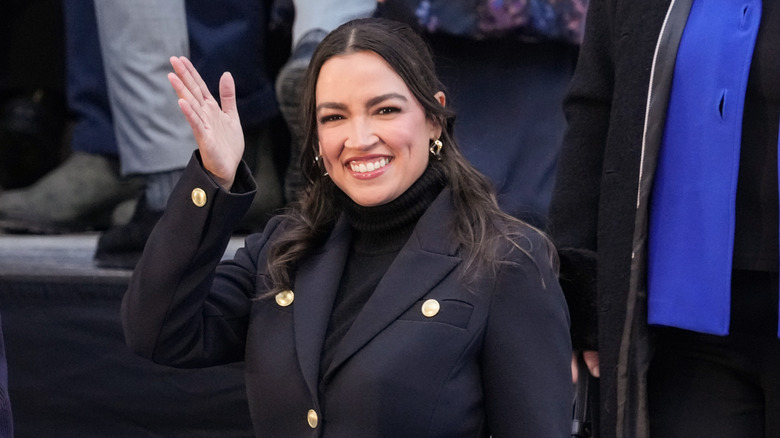 Alexandria Ocasio-Cortez à l'investiture du maire Mamdani