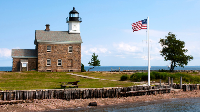 Phare de Sheffield sur l'île de Sheffield dans le Connecticut