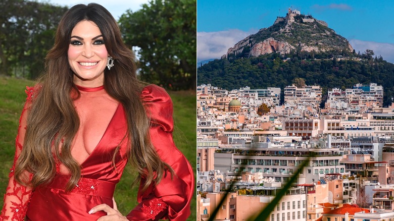 Kimberly Guilfoyle en robe rouge/quartier Kolonaki d'Athènes