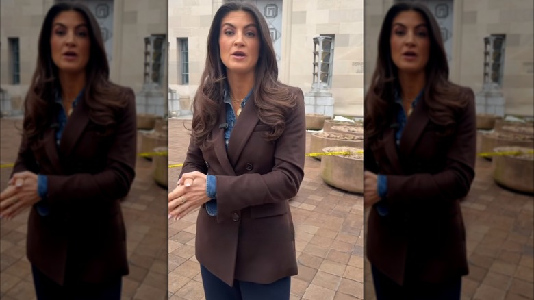 Kaitlan Collins debout dehors à Washington DC en février 2026