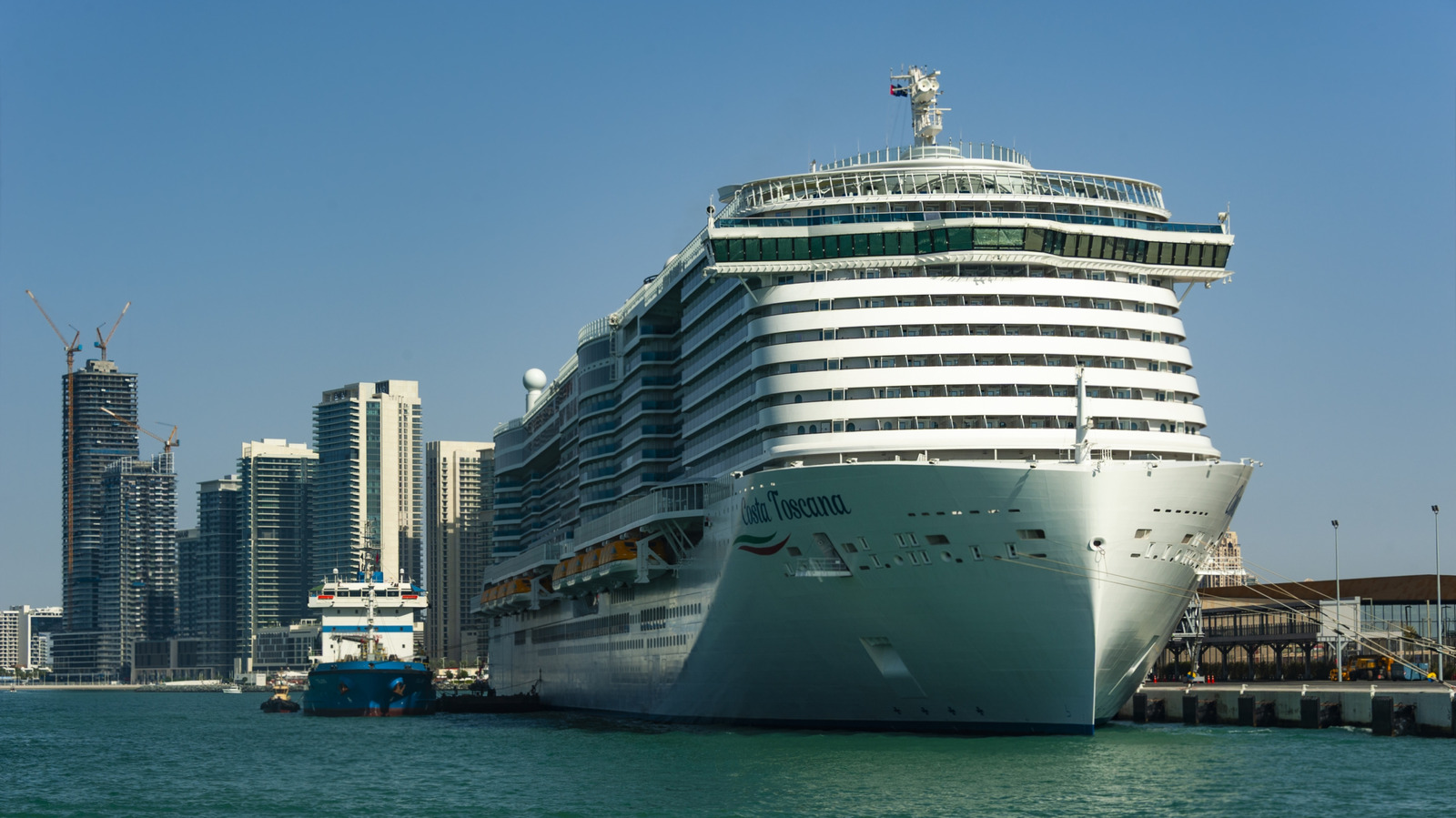 Ces compagnies de croisière ont annulé leurs voyages parce que leurs navires sont bloqués au Moyen-Orient