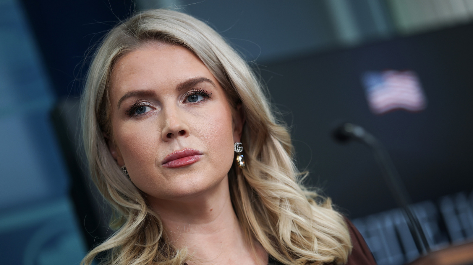 Le blazer rouge vif de Karoline Leavitt était l'une de ses miss mode les plus audacieuses