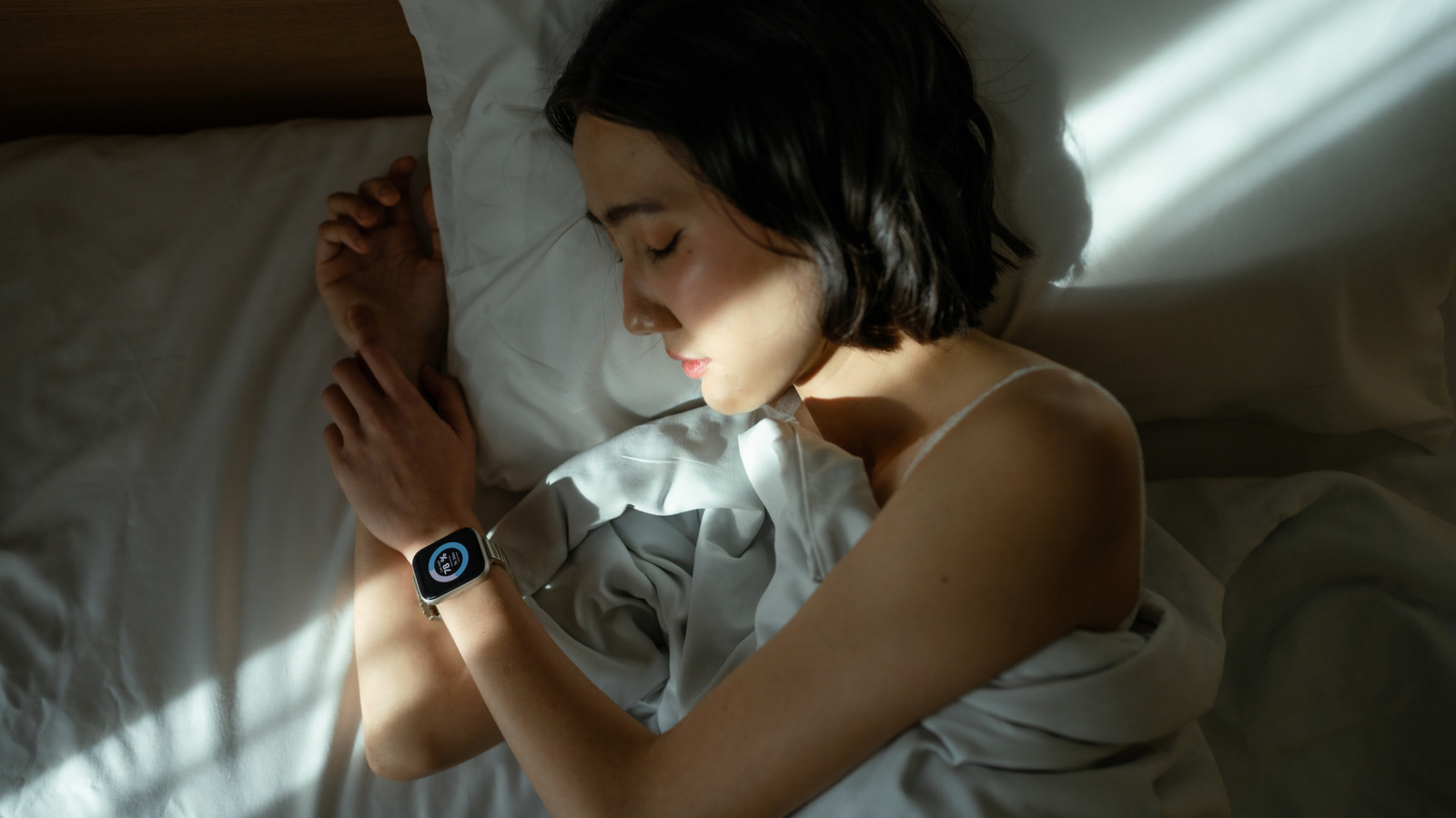 La position de sommeil qui pourrait augmenter votre risque de problèmes cardiaques