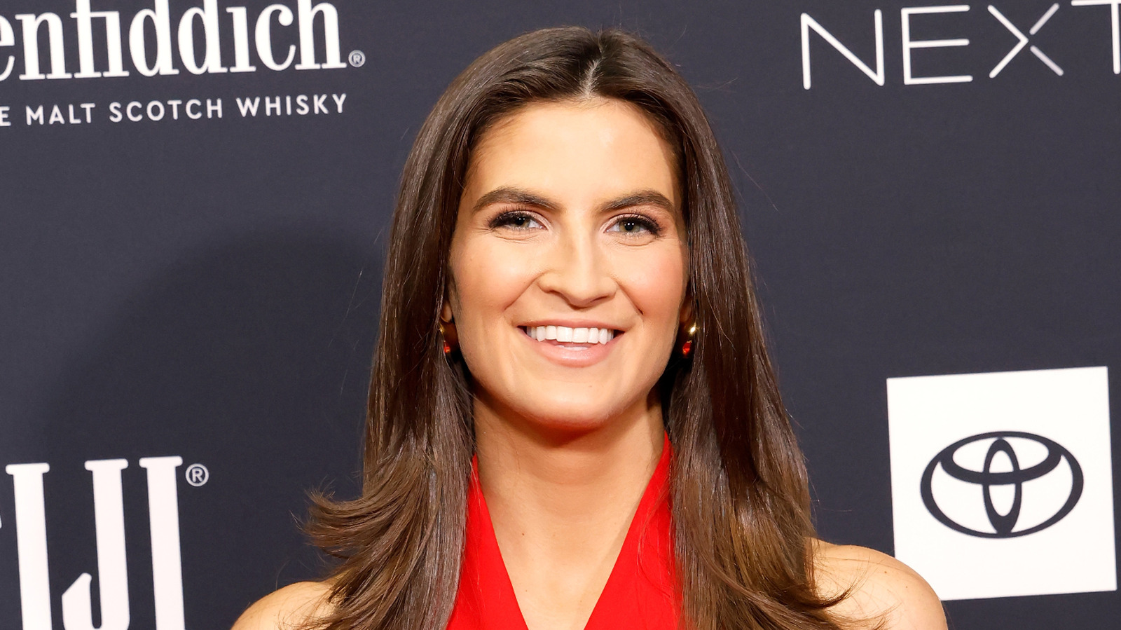 Photos des meilleurs looks capillaires de Kaitlan Collins à emporter lors de votre prochain rendez-vous au salon