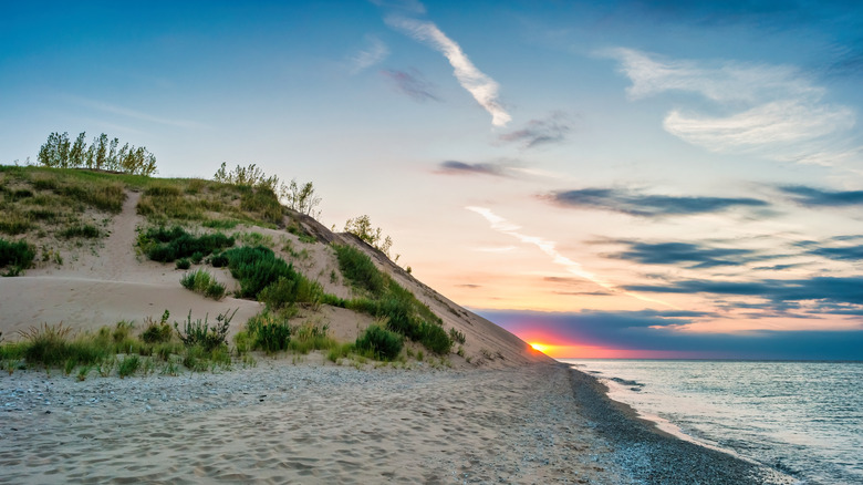 Coucher de soleil au parc Sleeping Bear Dunes.