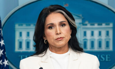 Des tenues de Tulsi Gabbard qui auraient dû rester dans le placard