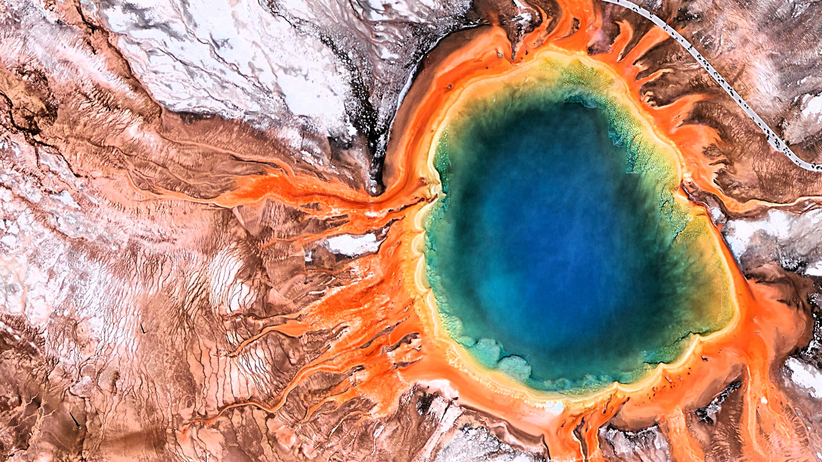 Que se passe-t-il sous le parc national de Yellowstone ? Les scientifiques ont une nouvelle vision