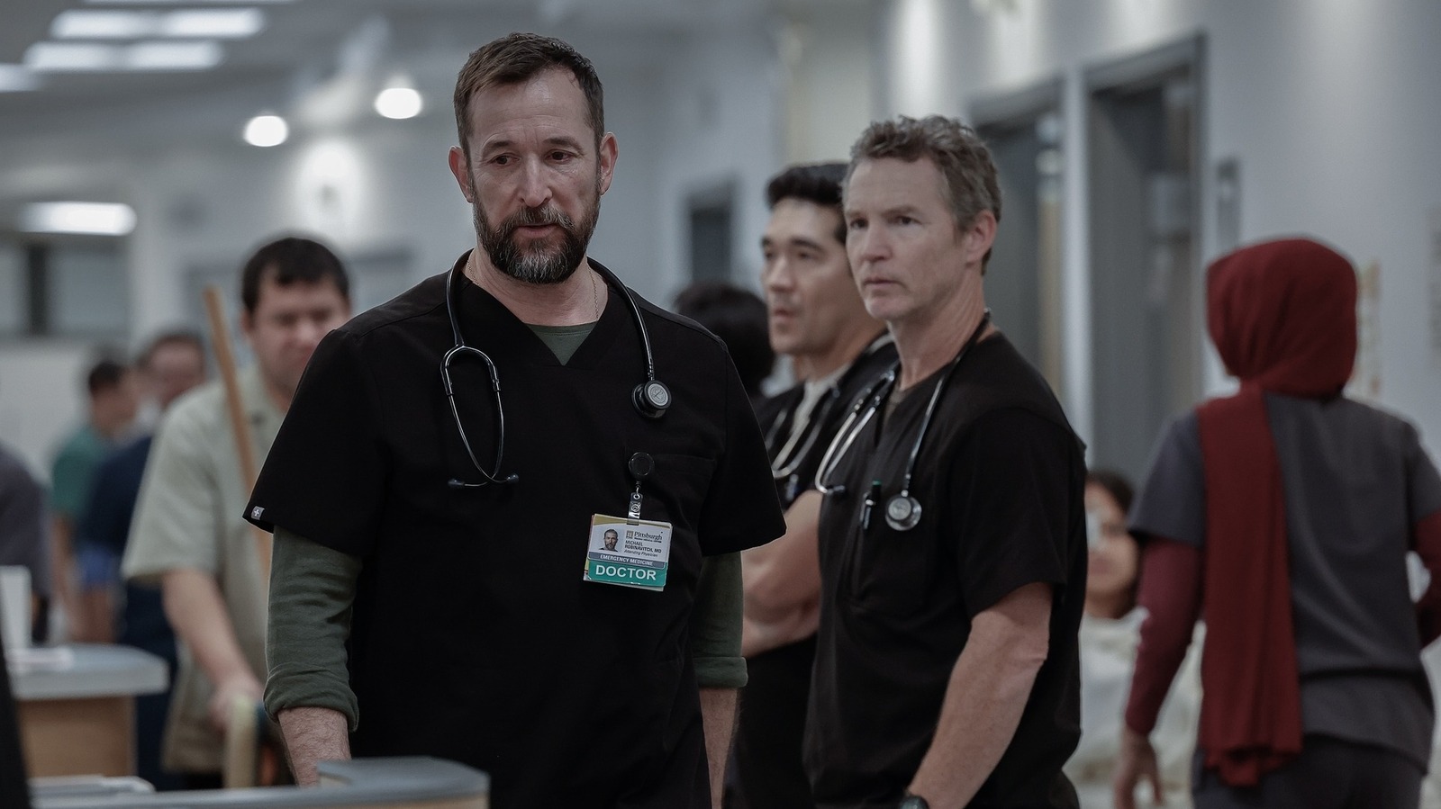 Les notes finales de la saison 2 de Pitt prouvent que la série est plus grande que jamais (malgré les critiques)