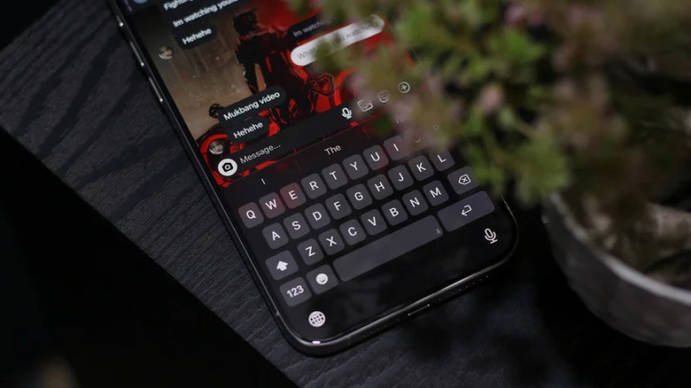 Clavier iOS 26 dans une application