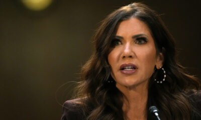 Les photos de retour du cosplay de Biker Babe de Kristi Noem lui vont si bien