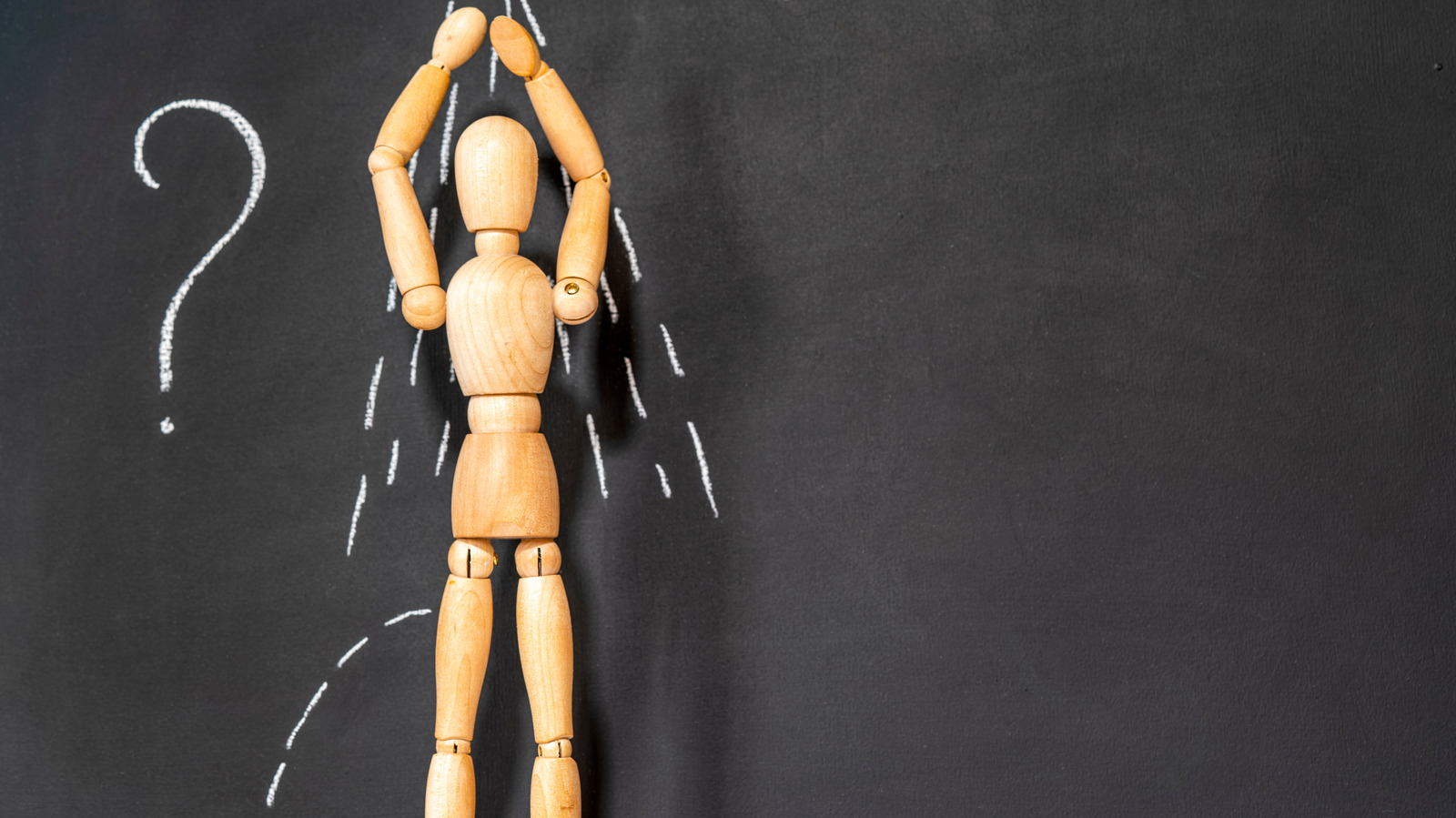 Est-ce vraiment bizarre de faire pipi sous la douche ?