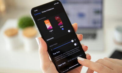 Vous voulez que le mode sombre de votre iPhone soit encore plus sombre ? Essayez ceci
