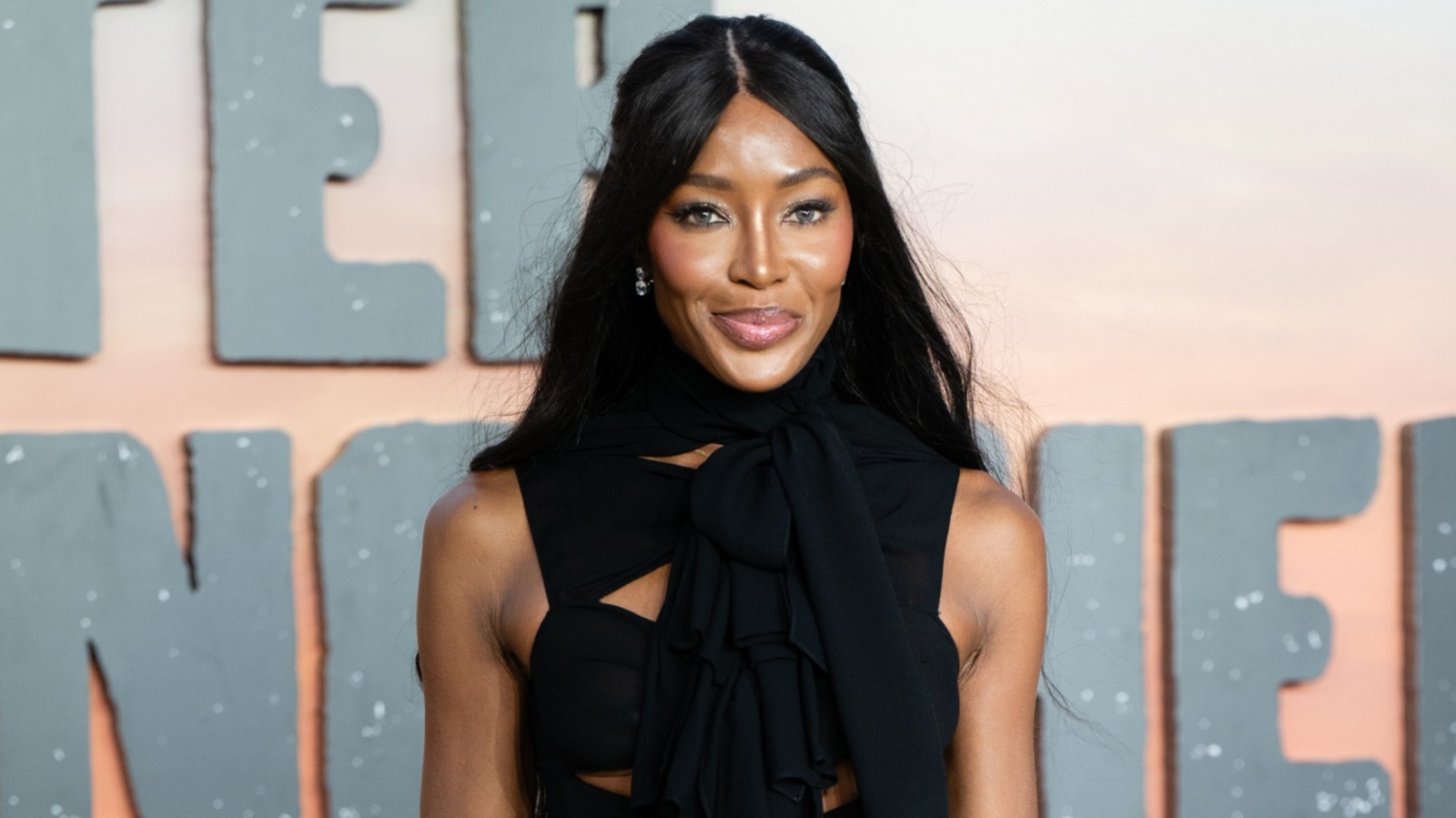 La grande question de Naomi Campbell sur la ménopause est tellement pertinente