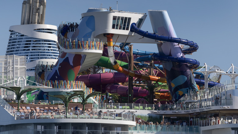 L'Icon of the Seas de Royal Caribbean, présenté comme le plus grand navire de croisière au monde,