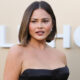"Le nôtre n'a pas fonctionné du premier coup" : Chrissy Teigen s'exprime sur la réalité du traitement de FIV