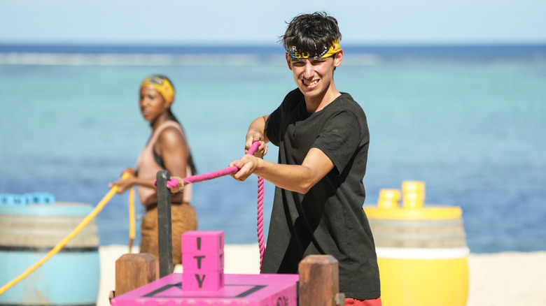 Rizo participe à un défi d'immunité sur Survivor 50