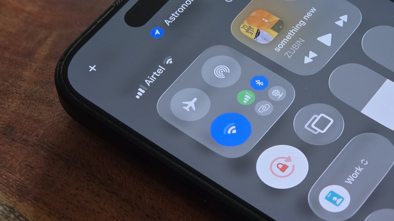 Tuile réseau sur un centre de contrôle iOS 16