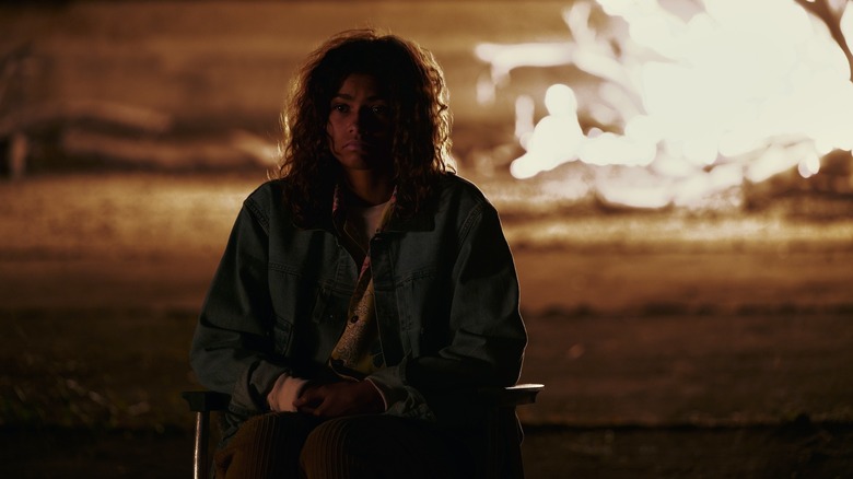 Zendaya devant un feu sur Euphoria
