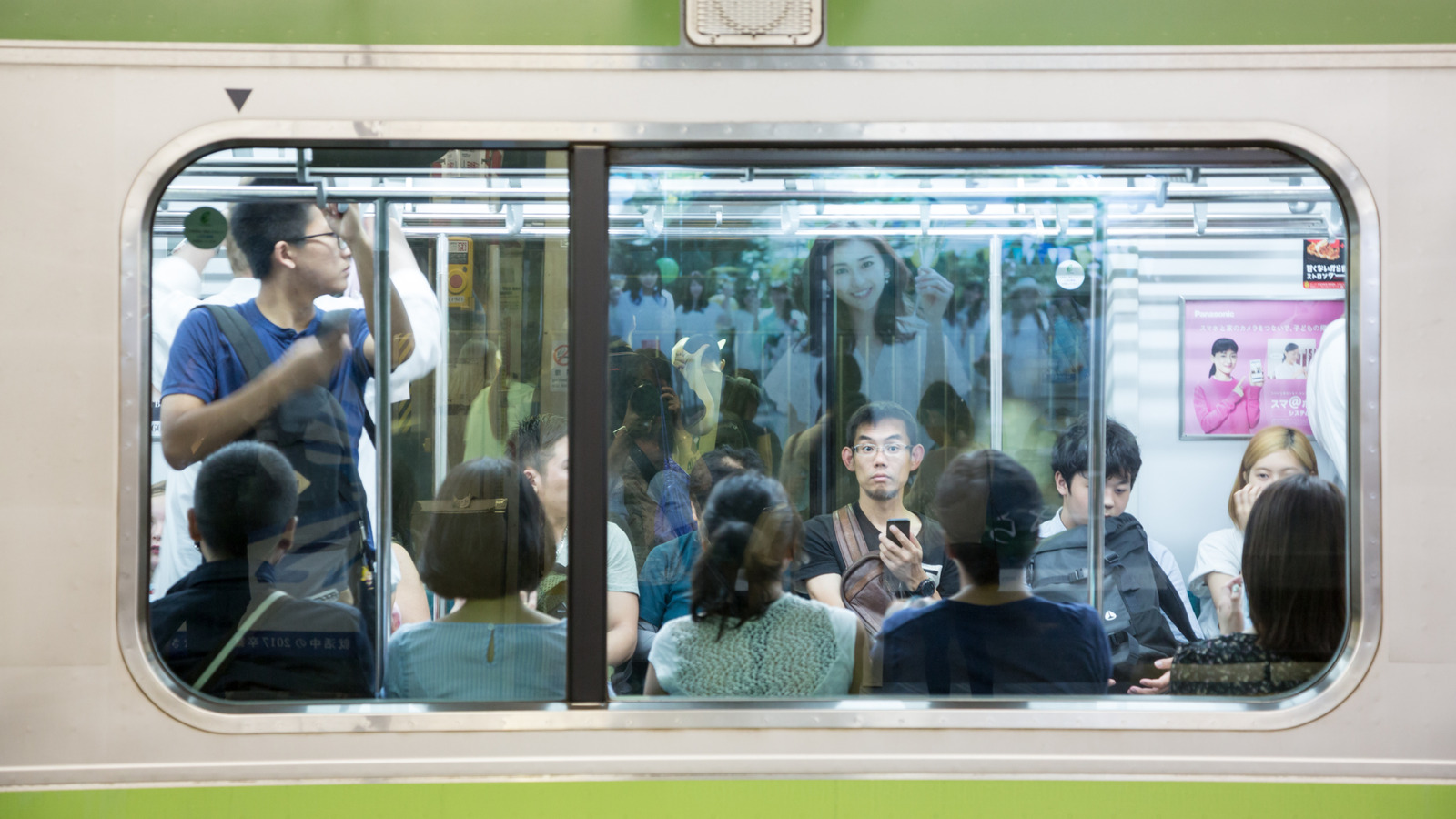 Ignorer ce panneau sur les trains japonais peut conduire à un trajet brutal en été
