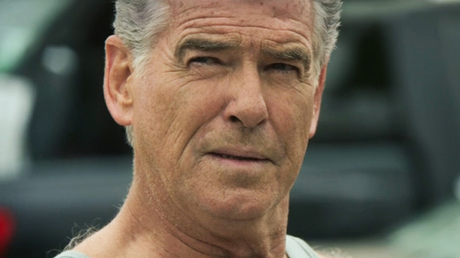 Les critiques adorent le thriller d'action Pierce Brosnan 2023 qui prend le dessus sur les classements de streaming de Netflix