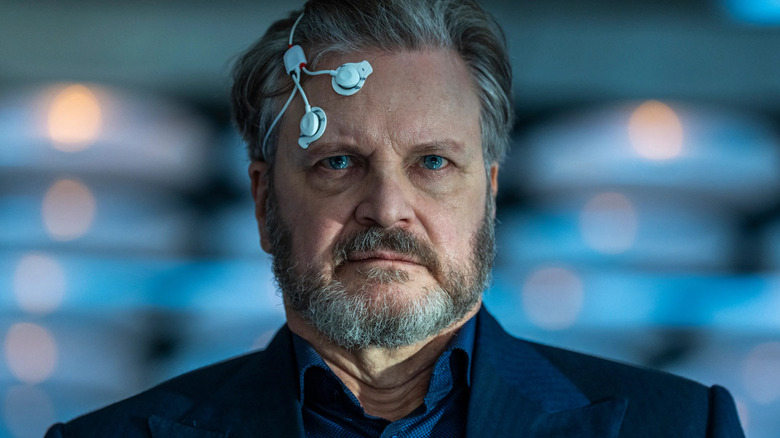 Noah avec des électrodes sur la tête lors du Disclosure Day