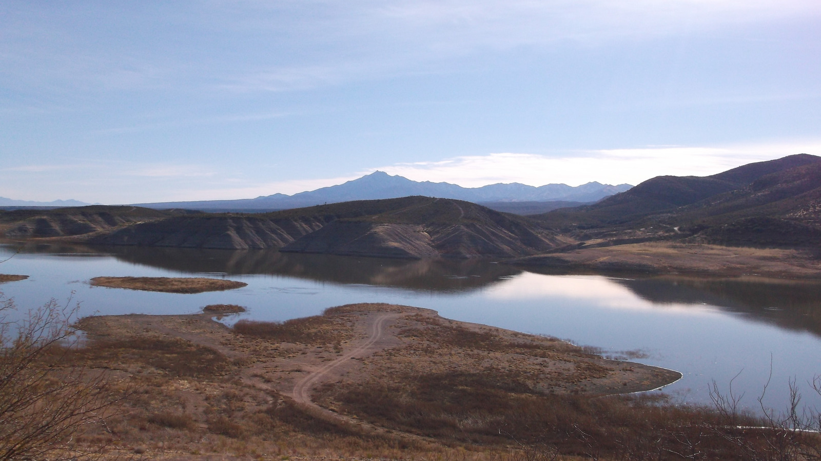 Un lac pittoresque de l'Arizona ferme brusquement, perturbant les projets de voyage d'été