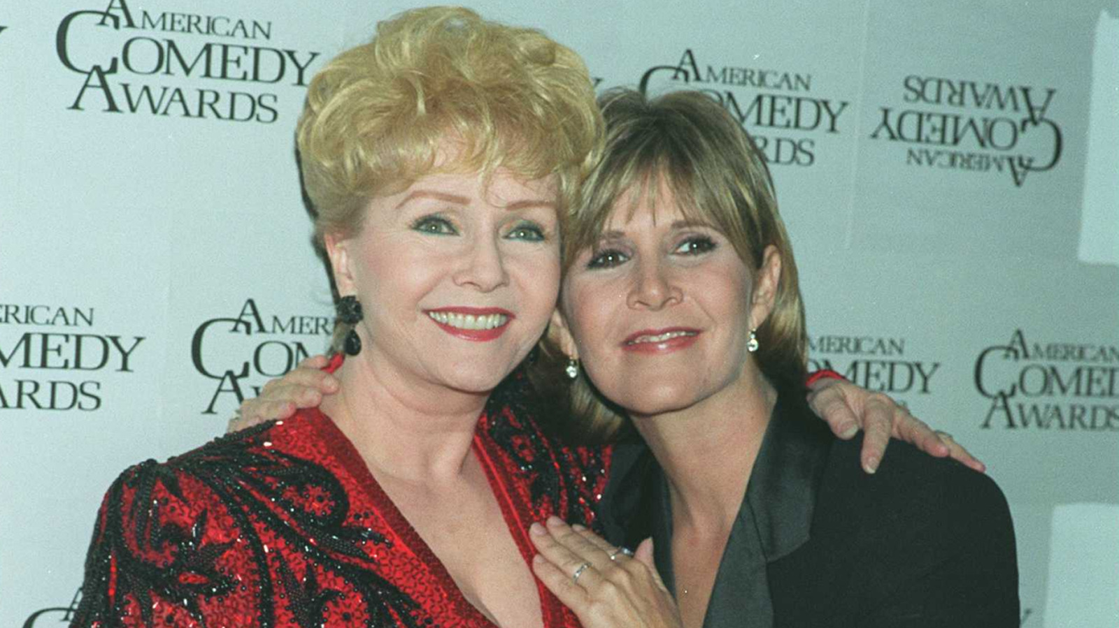 10 photos réconfortantes de Debbie Reynolds et de sa fille Carrie Fisher