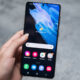 Pourquoi vous pouvez voir de petits points clignotants sur l'écran de votre téléphone Samsung