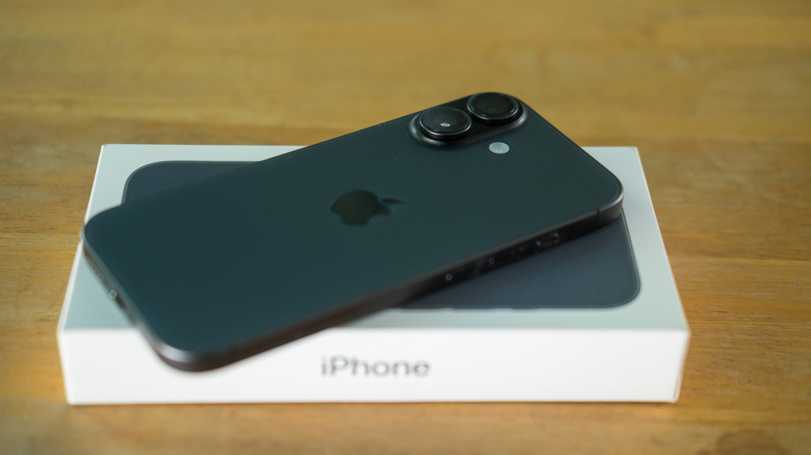 L'iPhone 17 pourrait être le téléphone le plus vendu de 2026, mais ces autres options offrent plus