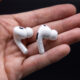 Votre prochaine paire d'AirPod pourrait être équipée d'appareils photo, et non pour prendre des photos