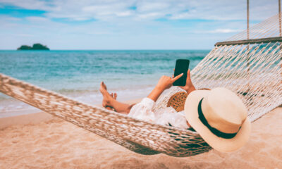 5 façons dont votre téléphone a discrètement changé votre façon de voyager à l'étranger