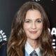 Les 2 césariennes de Drew Barrymore ont eu des conséquences néfastes sur son corps, mais elle réapprend à l'aimer