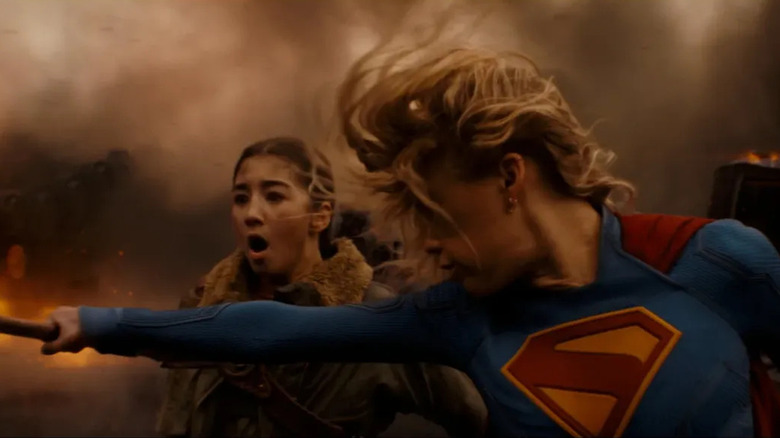 Ruthye et Kara se battent dans Supergirl