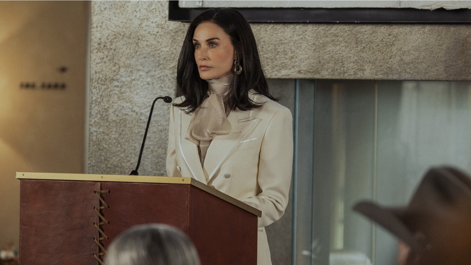 Le rapport sur les salaires des acteurs de la saison 3 de Landman révèle de grosses augmentations pour Demi Moore et Ali Larter