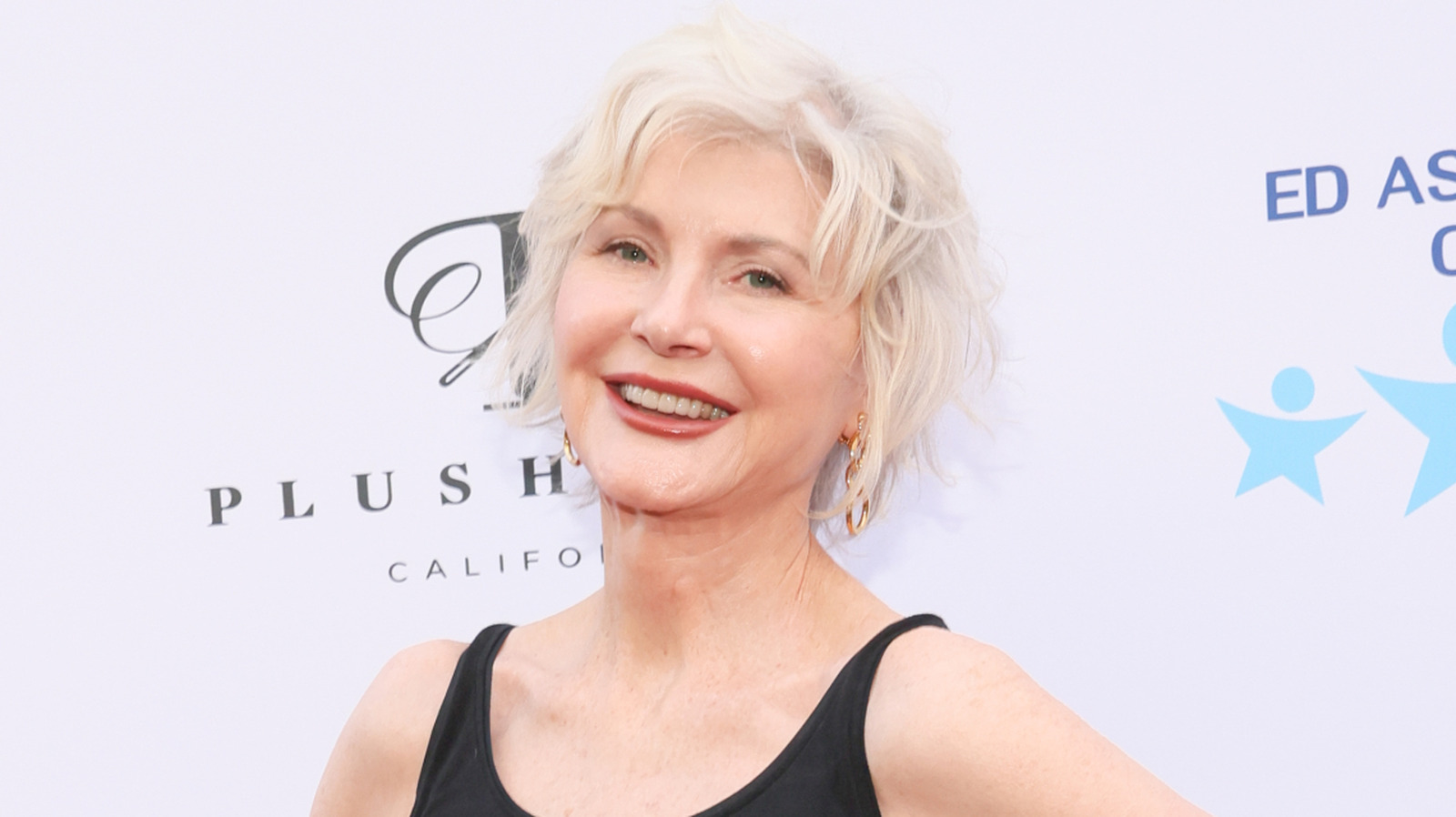 Beth Broderick de Hallmark accepte de vieillir avec grâce et dit qu'elle « appréciera » de vieillir