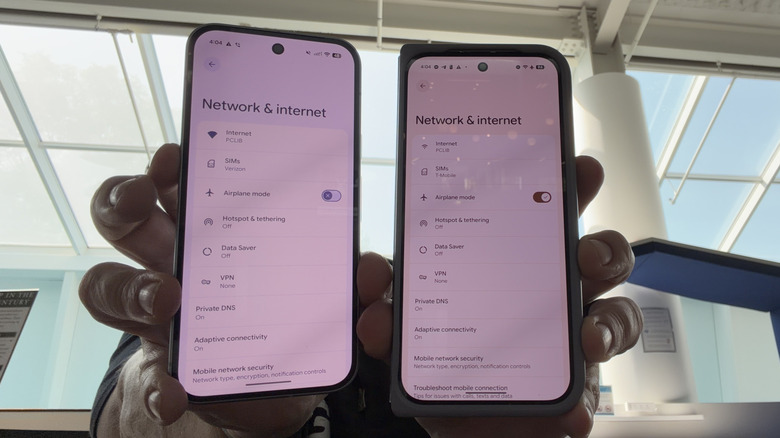 Deux téléphones Pixel côte à côte