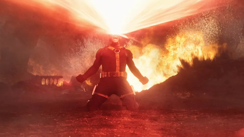 Cyclope libère une explosion d'énergie oculaire dans Avengers : Doomsday