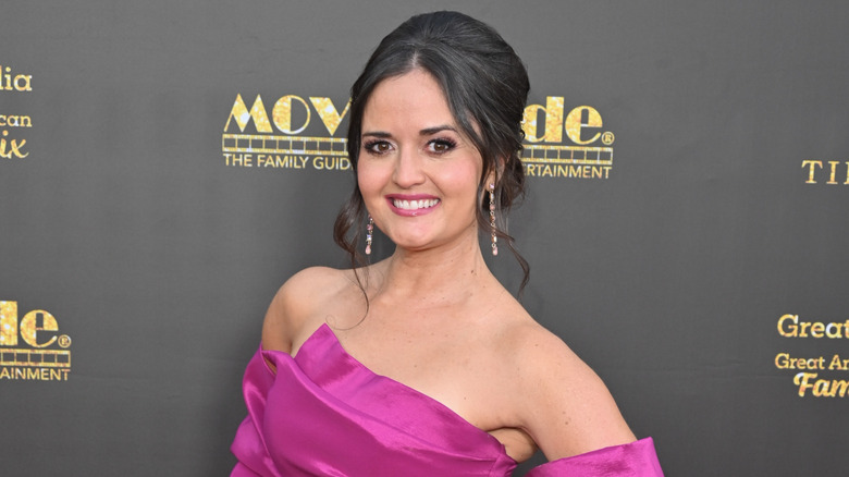 Danica McKellar sur le tapis rouge
