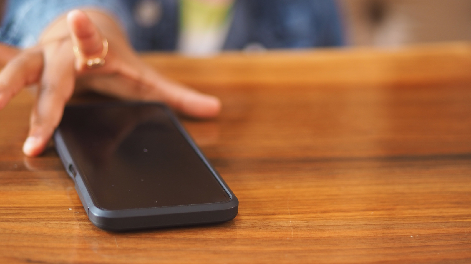 Le phénomène commun du « téléphone fantôme » s’explique facilement par la science