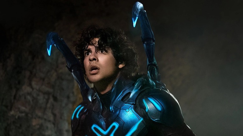 Xolo Maridueña est déguisé en Blue Beetle